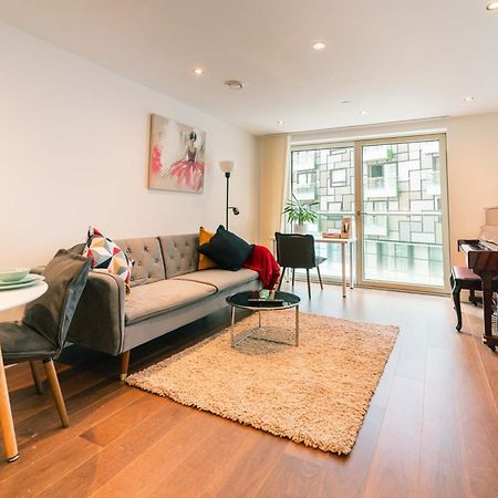 Stylish And Comfortable Canary Wharf Apartment Perfect For Long Stays Лондон Екстериор снимка