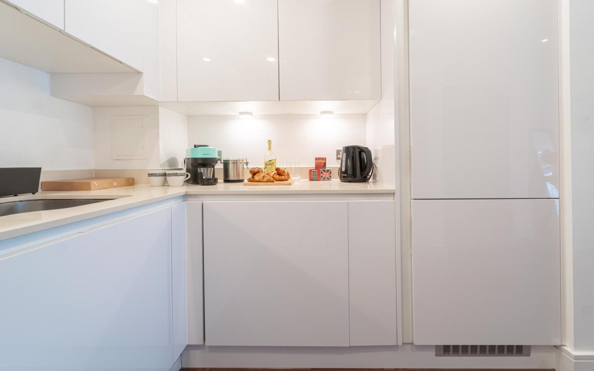 Stylish And Comfortable Canary Wharf Apartment Perfect For Long Stays Лондон Екстериор снимка