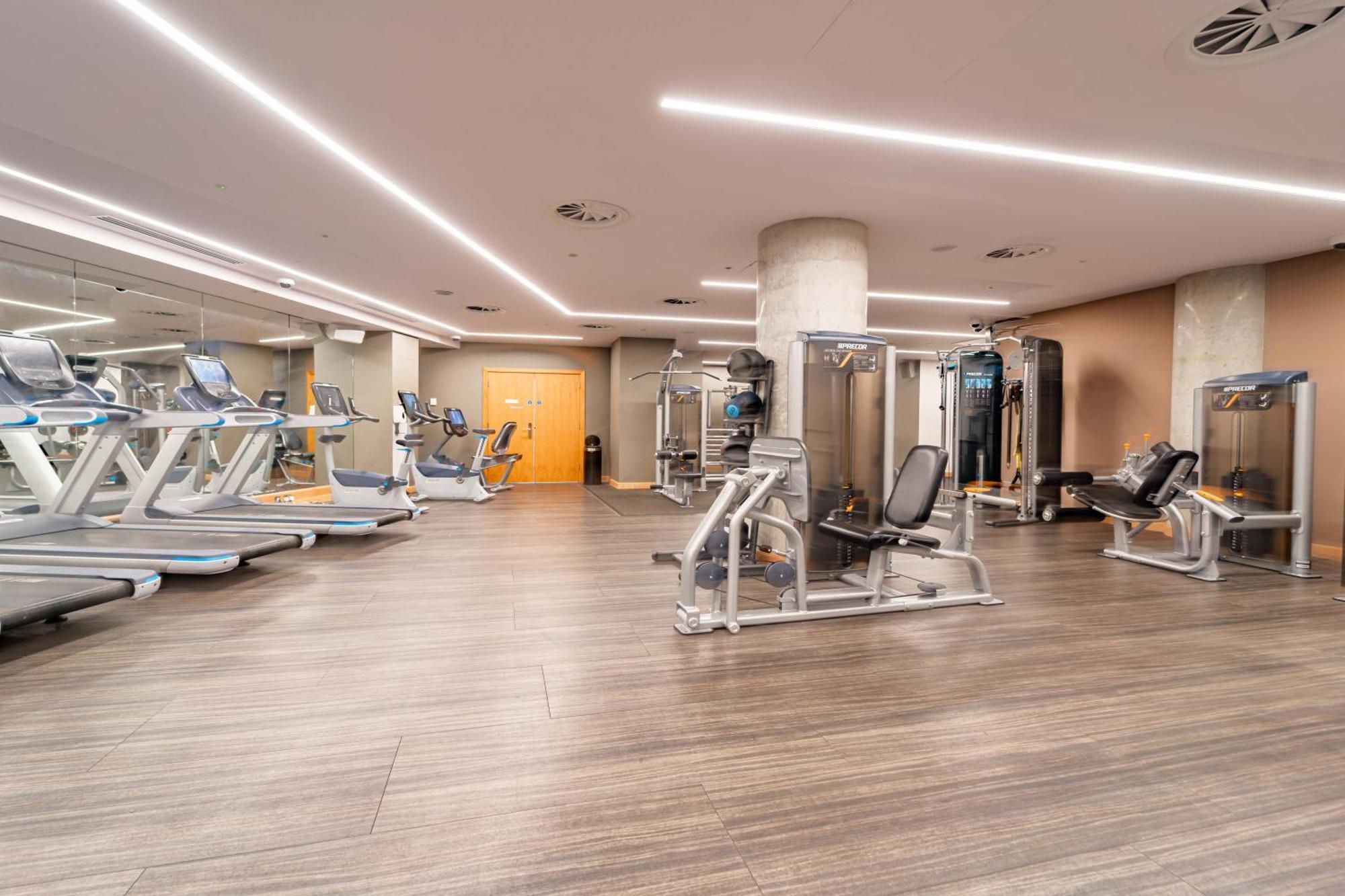 Stylish And Comfortable Canary Wharf Apartment Perfect For Long Stays Лондон Екстериор снимка